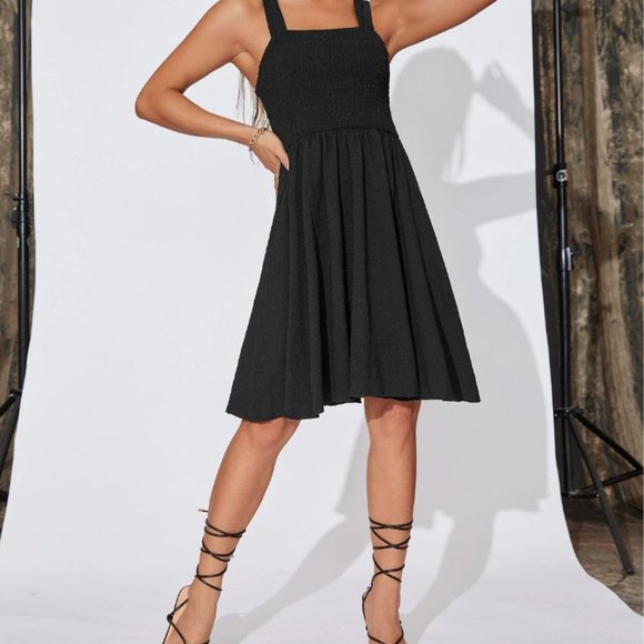 Criss Cross Tie Back Shirred Cami Dress - Picture 3 of 7